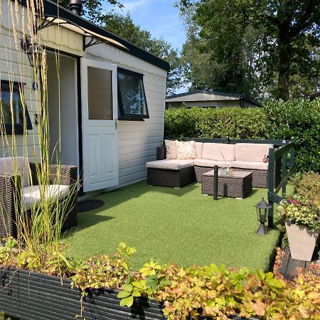 הוילה פוטן Charmant Chalet Op Een Bospark Op De Veluwe מראה חיצוני תמונה