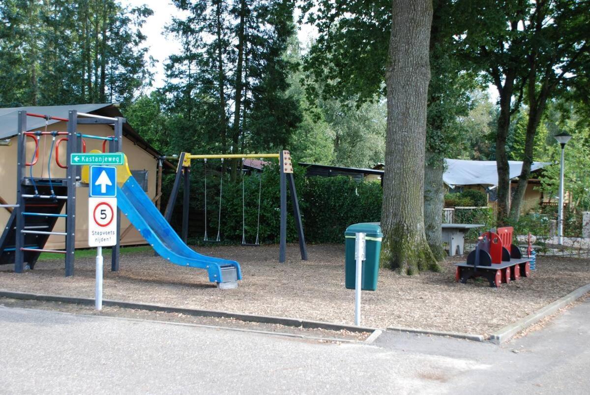 הוילה פוטן Charmant Chalet Op Een Bospark Op De Veluwe מראה חיצוני תמונה